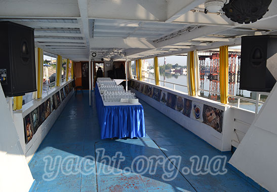 Катер "Омар Хайям"